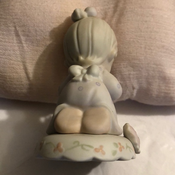 Precious moments figurine - Picture 4 of 5